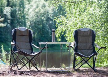 Camping-Klappstühle (depositphotos.com)