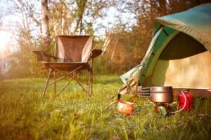 Camping-Klappstuhl leicht (depositphotos.com)