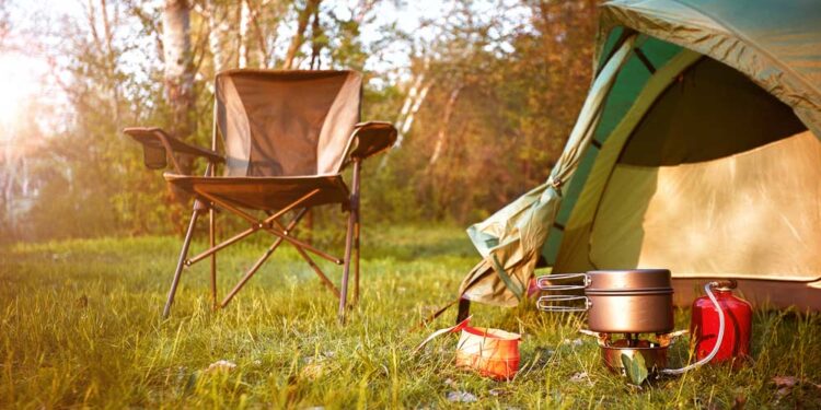 Camping-Klappstuhl leicht (depositphotos.com)