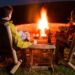Campingtisch aus Holz (depositphotos.com)