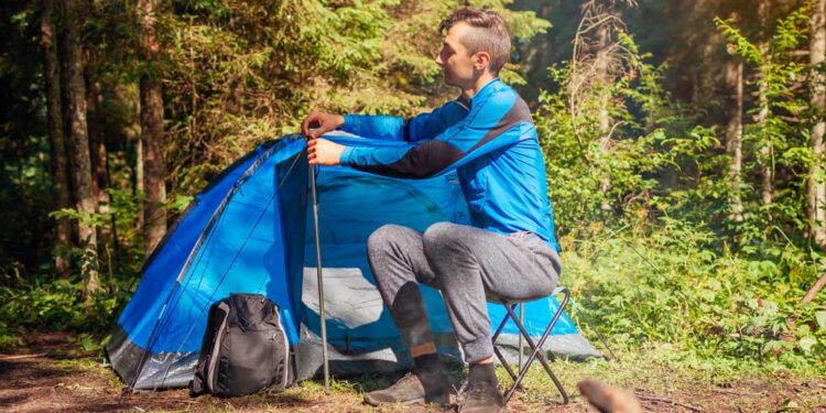 Klapphocker fürs Camping (depositphotos.com)