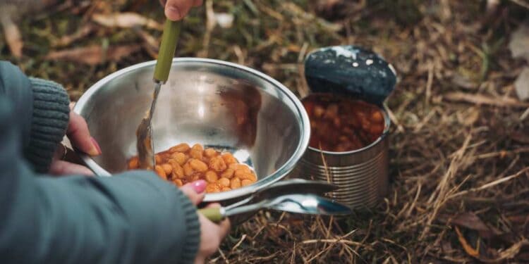 Camping-Besteck (depositphotos.com)