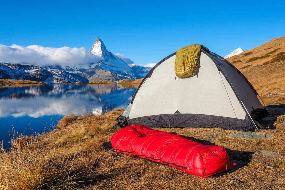 Schlafsack zum Wandern (depositphotos.com)