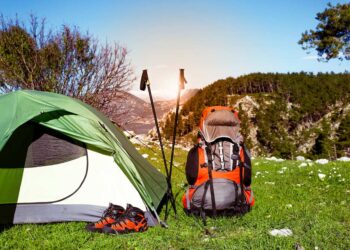 Trekking Zelt (depositphotos.com)